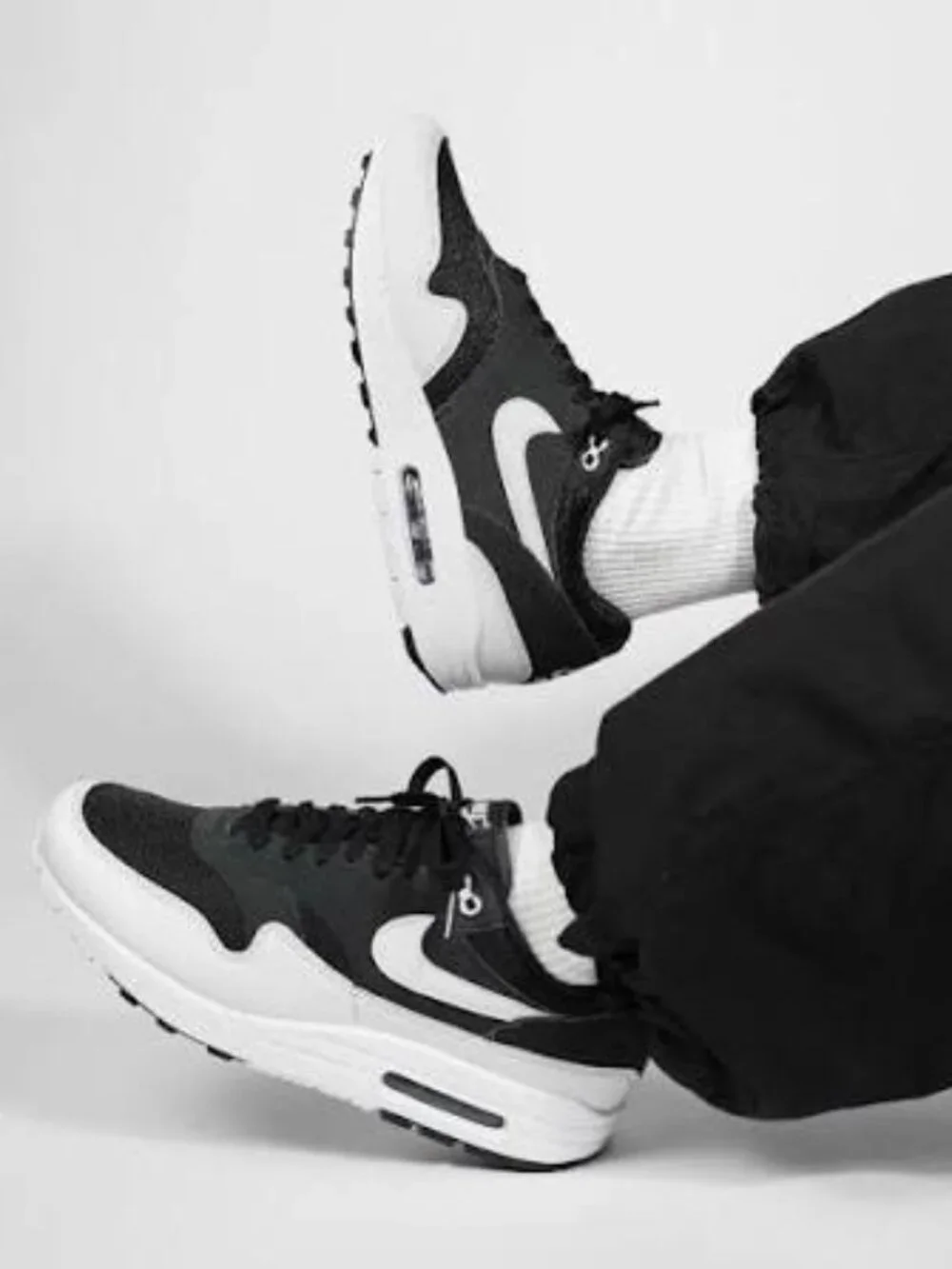 Nike Air Max 1 Essential Off Noir Grey